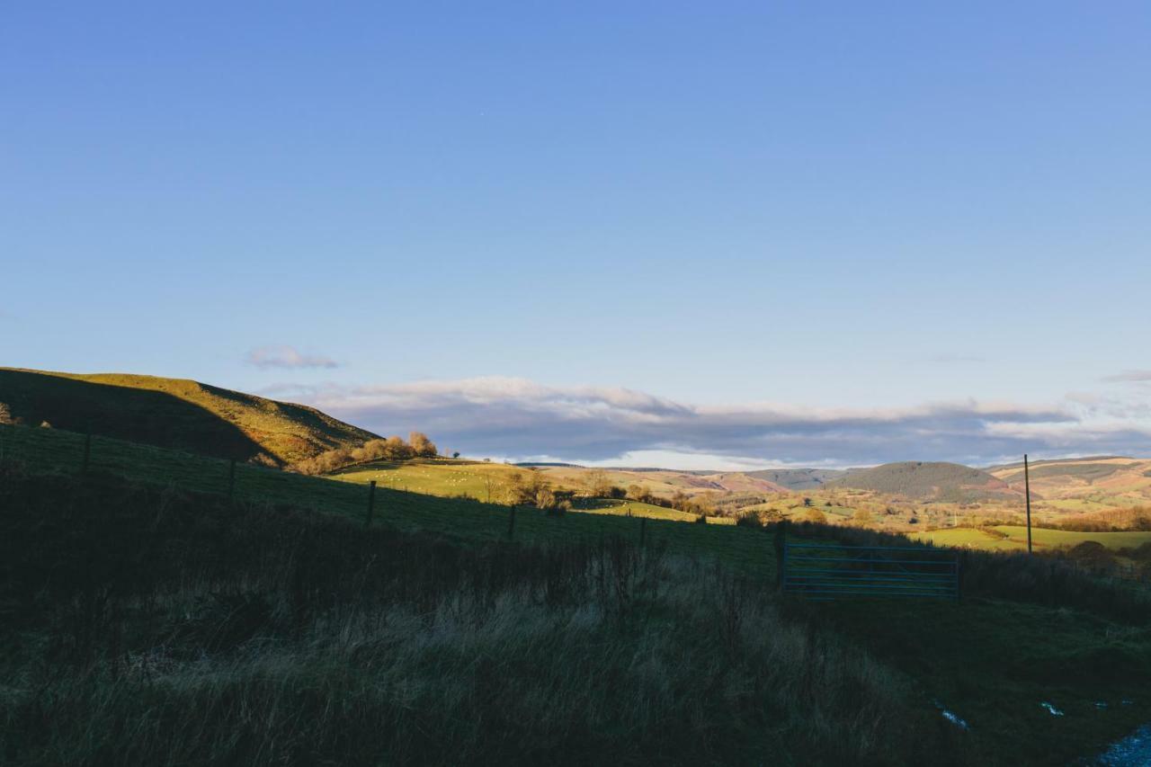 Villa Owl Barn At Penygaer Great Views Of Brecon Beacons Llandovery Exterior foto